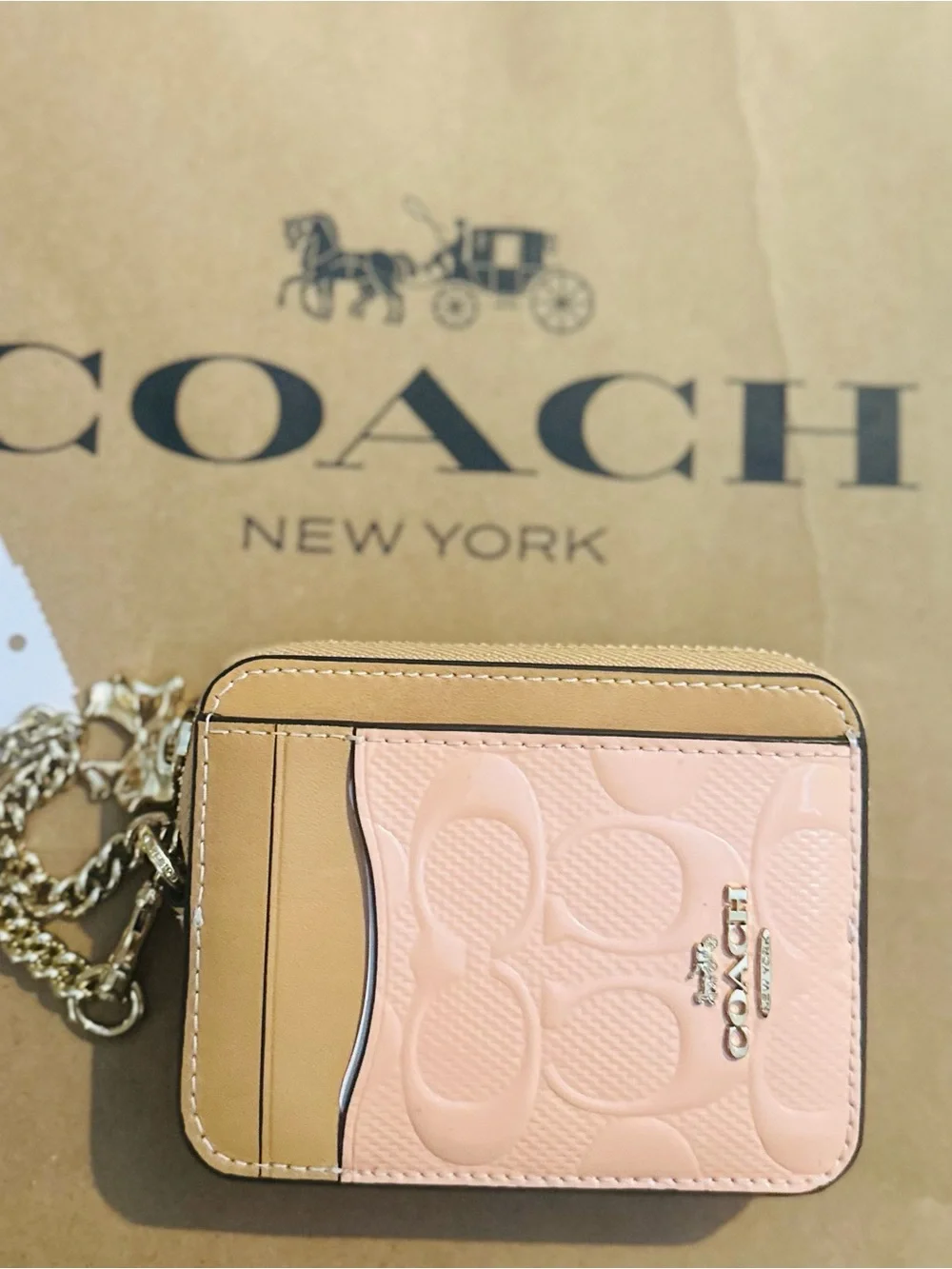 ✨NEW COACH Pastel Pink Card & ID Holder with Gold Chain